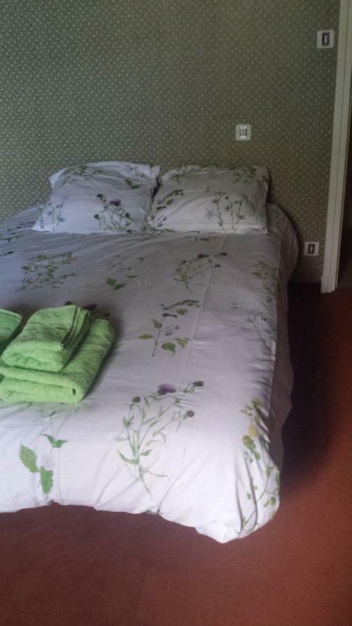 Le Curieux De Conques Bed & Breakfast Saint-Cyprien-sur-Dourdou Dış mekan fotoğraf