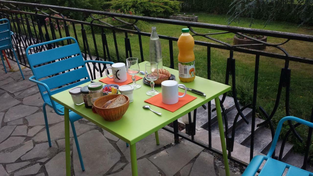 Le Curieux De Conques Bed & Breakfast Saint-Cyprien-sur-Dourdou Dış mekan fotoğraf